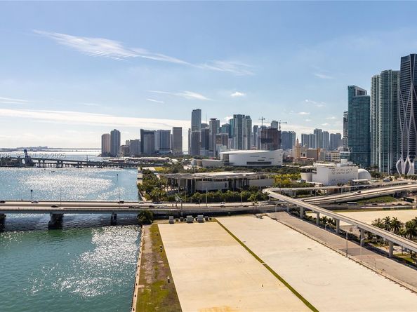 555 NE 15th St 20A, Miami FL 33132