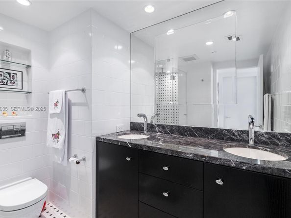 555 NE 15th St 20A, Miami FL 33132