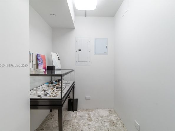 555 NE 15th St 20A, Miami FL 33132