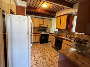 500 SW 39th Ct, Miami FL 33134