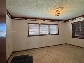 500 SW 39th Ct, Miami FL 33134