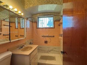 500 SW 39th Ct, Miami FL 33134