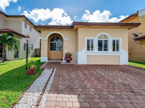 2605 NE 41st Cir, Homestead FL 33033