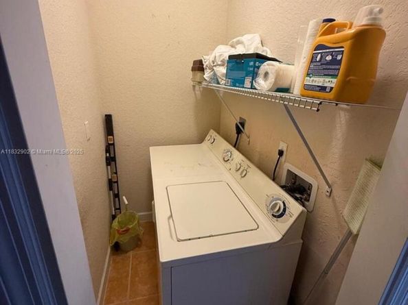 2605 NE 41st Cir, Homestead FL 33033