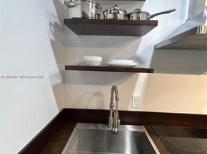 1531 NE 35th St, Oakland Park FL 33334