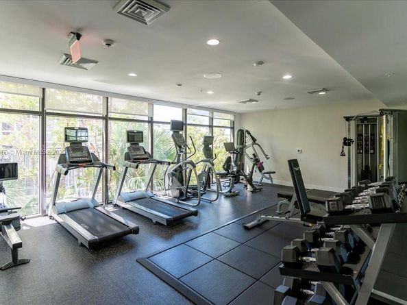10201 E Bay Harbor Dr 304, Bay Harbor Islands FL 33154