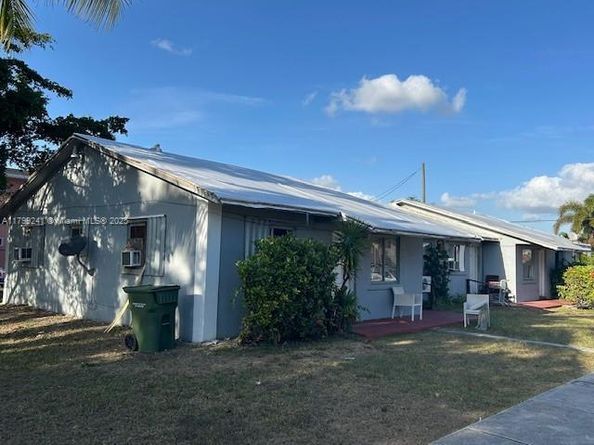 1207 NE 1st Ave, Homestead FL 33030