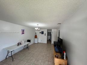 1207 NE 1st Ave, Homestead FL 33030