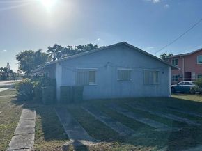1207 NE 1st Ave, Homestead FL 33030