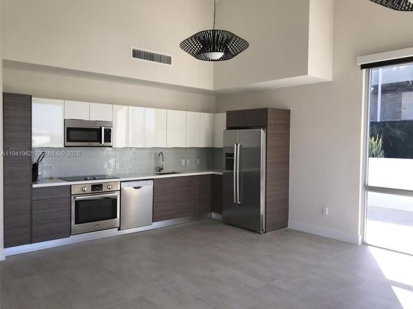 1010 SW 2nd Ave 506, Miami FL 33130