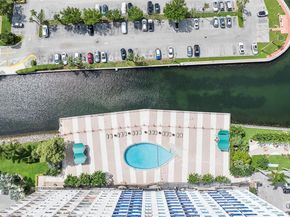 400 Kings Point Dr 1425, Sunny Isles Beach FL 33160