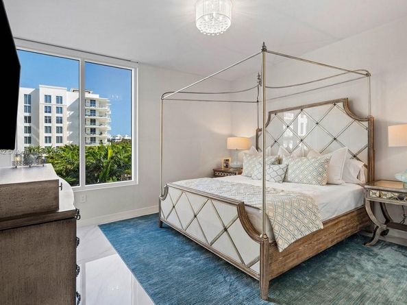 210 SE Mizner Blvd 403, Boca Raton FL 33432