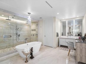 210 SE Mizner Blvd 403, Boca Raton FL 33432