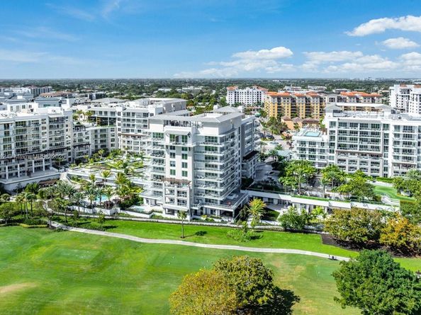 210 SE Mizner Blvd 403, Boca Raton FL 33432