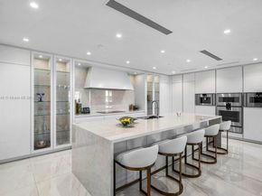 210 SE Mizner Blvd 403, Boca Raton FL 33432