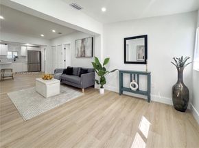2255 NW 60th St, Miami FL 33142
