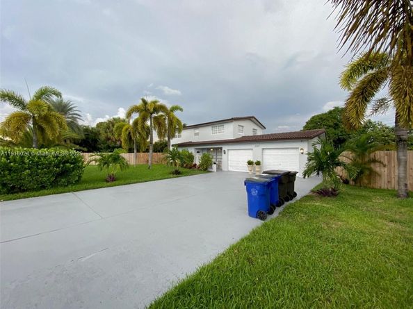 4297 NW 34th Ter, Lauderdale Lakes FL 33309