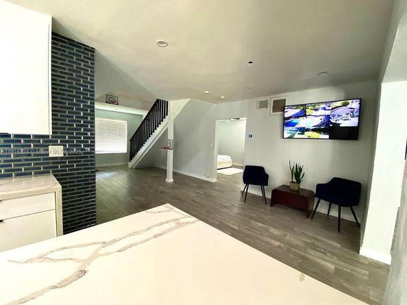 4297 NW 34th Ter, Lauderdale Lakes FL 33309