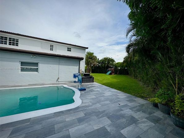 4297 NW 34th Ter, Lauderdale Lakes FL 33309