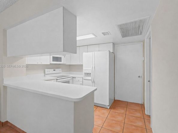 2178 W 60th St 18111, Hialeah FL 33016