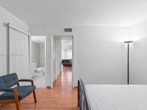 2178 W 60th St 18111, Hialeah FL 33016