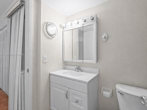 2178 W 60th St 18111, Hialeah FL 33016