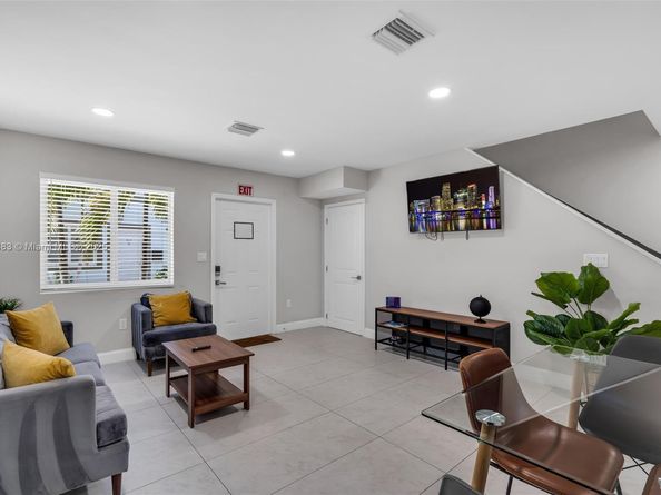507 NW 8th Ave #1, Fort Lauderdale FL 33311