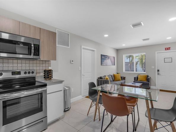 507 NW 8th Ave #1, Fort Lauderdale FL 33311