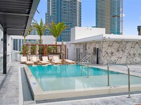 1611 SW 2nd Av 504, Miami FL 33129