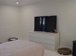 9682 Fontainebleau Blvd 203, Miami FL 33172