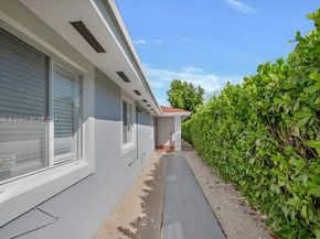 415 NW 52nd St, Miami FL 33127