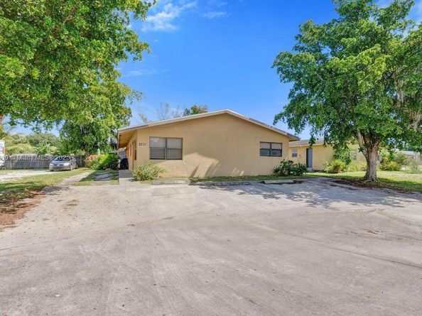 2321 NW 20th St, Fort Lauderdale FL 33311