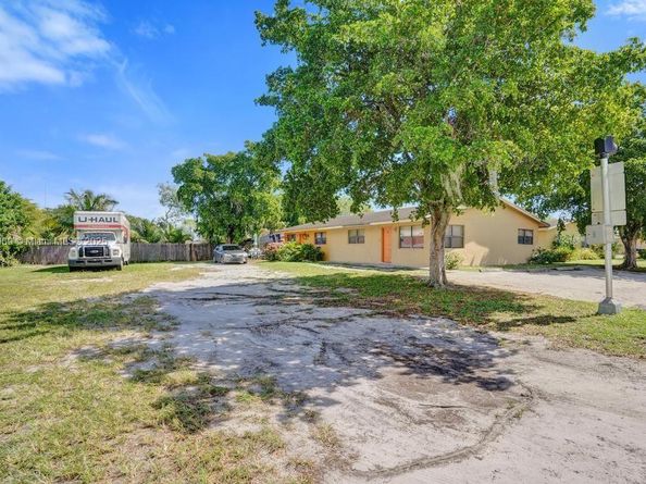2321 NW 20th St, Fort Lauderdale FL 33311