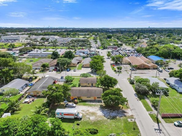 2321 NW 20th St, Fort Lauderdale FL 33311