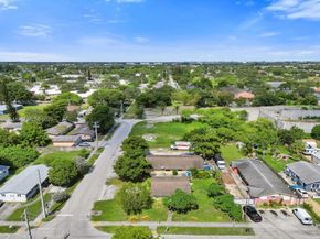2321 NW 20th St, Fort Lauderdale FL 33311