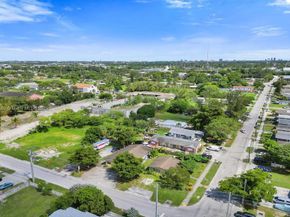 2321 NW 20th St, Fort Lauderdale FL 33311