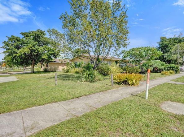 2321 NW 20th St, Fort Lauderdale FL 33311