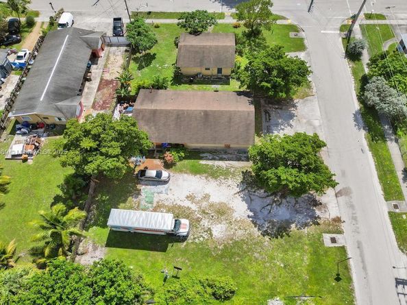 2321 NW 20th St, Fort Lauderdale FL 33311