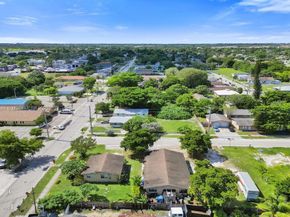 2321 NW 20th St, Fort Lauderdale FL 33311