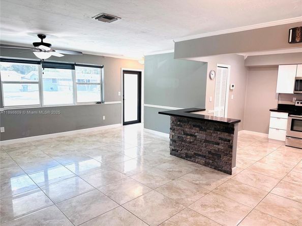 Undisclosed Address #A11898609, Pembroke Pines FL 33024