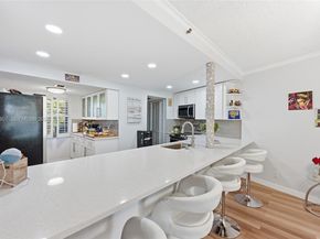 625 Oaks Dr 304, Pompano Beach FL 33069