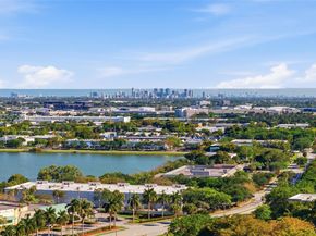 625 Oaks Dr 304, Pompano Beach FL 33069