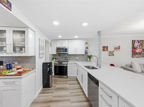 625 Oaks Dr 304, Pompano Beach FL 33069