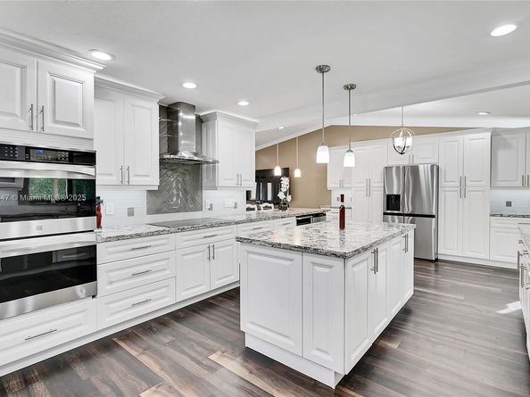 1840 NW 93rd Ter, Coral Springs FL 33071