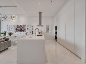 3750 Yacht Club Dr TH2, Aventura FL 33180