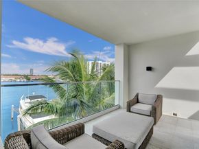 3750 Yacht Club Dr TH2, Aventura FL 33180