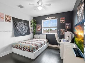 4172 NE 16th St, Homestead FL 33033