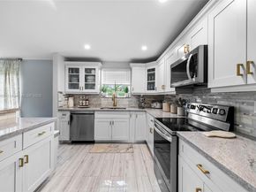 4172 NE 16th St, Homestead FL 33033