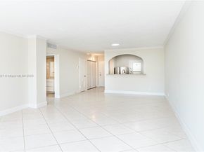 2555 NE 11th St 310, Fort Lauderdale FL 33304