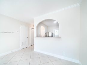 2555 NE 11th St 310, Fort Lauderdale FL 33304